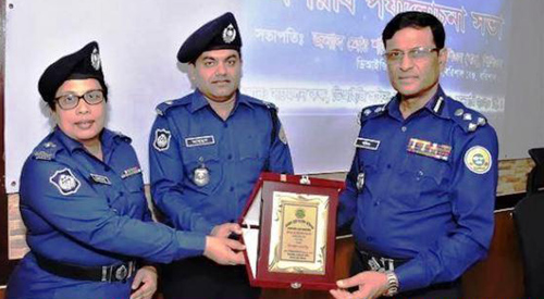 বরিশালে শ্রেষ্ঠ সার্কেল অফিসার মাহমুদ হাসান