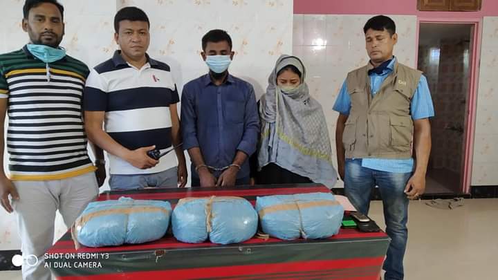 বরিশালে ৬ কেজি গাঁজা উদ্ধার, সহযোগীসহ নারী গ্রেপ্তার