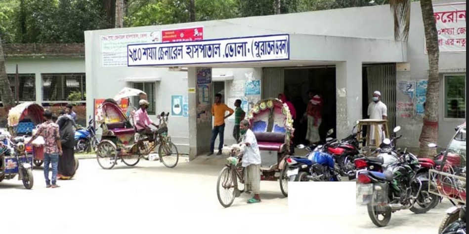 ভোলায় হাসপাতালে দালালদের দৌরাত্ম্য, প্রশাসনের হস্তক্ষেপ চায় রোগীরা