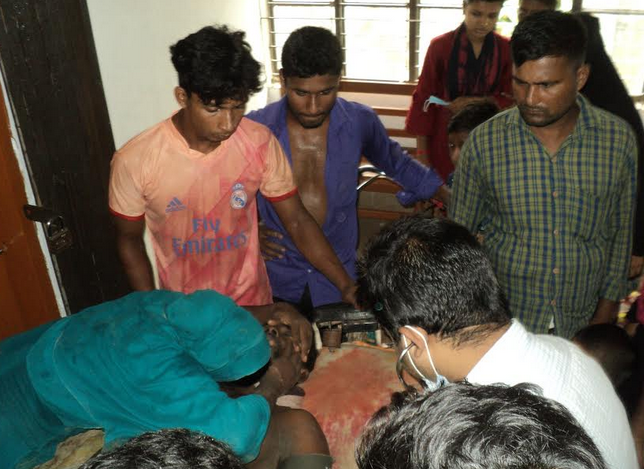 হিজলায় বিদুৎপিষ্টে পিতা-পুত্র নিহত-আহত ২
