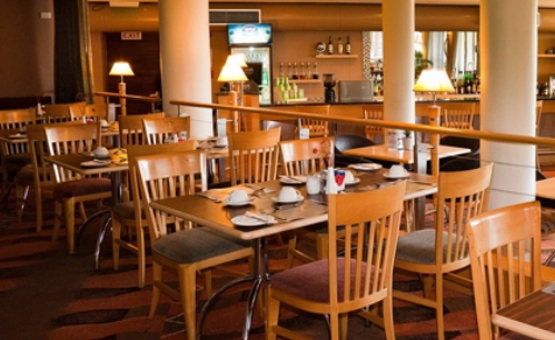 হোটেল-রেস্তোরাঁয় বসে খাওয়া যাবে না