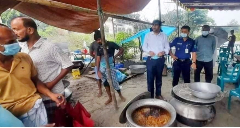 বিয়েবাড়িতে মোবাইল কোর্ট,খাবার খেল দুস্থ-এতিমরা