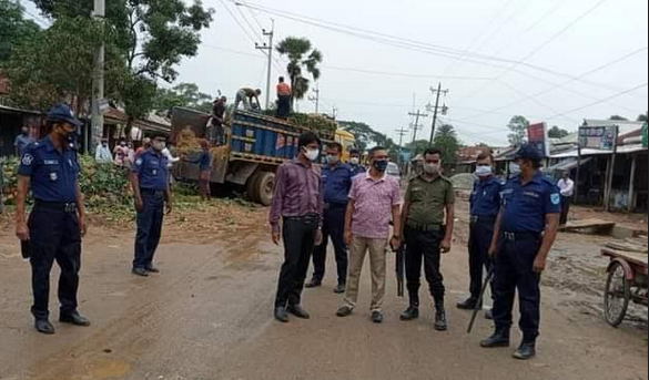 লকডাউন প্রতিপালনে মধুপুরে কঠোর অবস্থানে প্রশাসন