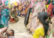 মায়ের কোল থেকে নদীতে পড়ে শিশু নিখোঁজ