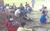 গাছতলায় ক্লাস করল শিক্ষার্থীরা