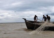 হিজলার মেঘনায় মাছ ব্যবসায়ীকে জিম্মির অভিযোগ উঠছে মৎস্য দপ্তরের বিরুদ্ধে