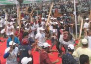 আ.লীগের সম্মেলনে কেন্দ্রীয় নেতাদের সামনে সংঘর্ষ, আহত ২০