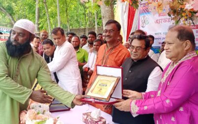 হিজলায় জয়নাল আবেদীন স্মৃতি ক্রিকেট টুর্নামেন্টর  পুরস্কার বিতরণ
