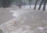 সিলেটে কাটা হয়েছে কয়েকটি রাস্তা,নামছে পানি