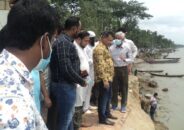 হিজলা রক্ষা বাঁধে ঠিকাদারের নয়-ছয় পানি উন্নয়ন বোর্ড উদাসিন