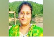 স্বামীকে বাবা বানিয়ে সরকারি কলেজে চাকরি!