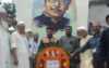বরিশালের হিজলায় বঙ্গবন্ধুর প্রতিকৃতিতে ইউএনও’র শ্রদ্ধা