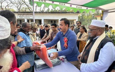 বরিশালে দুস্থ শীতার্তদের  মাঝে শীতবস্ত্র বিতরন