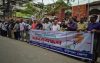 মাহমুদুর রহমানের মামলা প্রত্যাহার দাবিতে মানববন্ধন