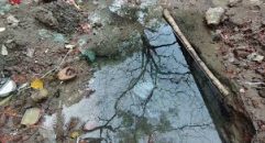 আদালতকে বৃদ্ধাঙ্গুলি দেখিয়ে অন্যের জমিতে পানির সংযোগ