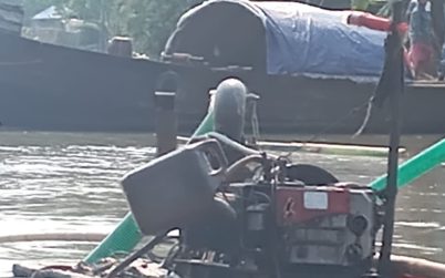 হিজলায় পানিতে পড়ে মামা- ভাগ্নীর মৃত্যু।
