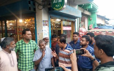 চট্টগ্রাম এর সন্দ্বীপে বাজার মনিটরিং করলেন থানার ওসি