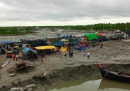 বাশঁবাড়িয়া গুপ্তছড়া ফেরিঘাটে ৪ দিন ধরে ফেরি চলাচল বন্ধ:, সাধারণ যাত্রীদের চরম ভোগান্তিত