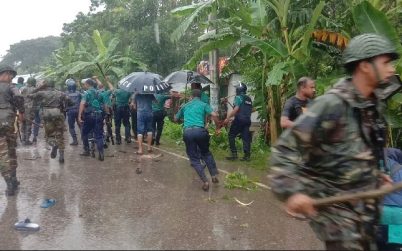 এক দফা দাবিতে মহাসড়ক অবরোধ লাঠিচার্জে বরিশাল ইঞ্জিনিয়ারিং কলেজের ৫০ শিক্ষার্থী আহত