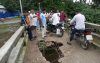চট্টগ্রাম জেলার সন্দ্বীপ পৌরসভায় তেগবাজ ব্রিজ ভেঙে যান চলাচলে বিঘ্ন