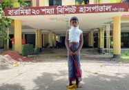 চট্টগ্রাম এর সন্দ্বীপে সৎ মায়ের গরম পানিতে ঝলসে গেল স্কুলছাত্র