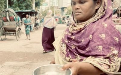 বরিশাল কারাগার থেকে  ছেলেকে মুক্ত করতে ভিখিরী  হলেন মা