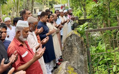 উজিরপুর উপজেলা বিএনপি’র নেতার কবর জিয়ারত করেন কেন্দ্রীয় কৃষক দলের নেতা সেন্টু