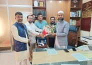 বাবুগঞ্জে উপজেলা ইউএনওর দায়িত্ব গ্রহণের এক বছর পূর্তি উপলক্ষে ফুলেল শুভেচ্ছা
