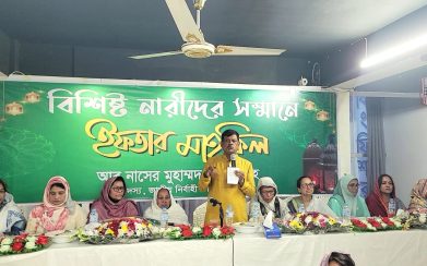 মর্যাদা বৃদ্ধিকরণে নারীদের ফ্যামিলি কার্ডের স্বত্ত্বাধীকারি করেছেন প্রধানমন্ত্রী