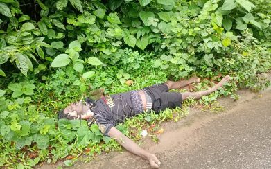 সড়কের পাশের বিদ্যুতের খুঁটিতে বিদ্যুৎস্পৃষ্ট হয়ে যুবকের মৃত্যু