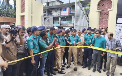 আতঙ্ক বরিশাল আদালত চত্বর ককটেল বিস্ফোরণ,