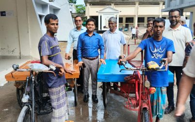হতদরিদ্র দুই পরিবার পেল বেঁচে থাকার অবলম্বন ভিক্ষুক পুনর্বাসন কর্মসূচিতে দুই ব্যাটারিচালিত ভ্যান, প্রশংসায় ইউএনও আলী সুজা